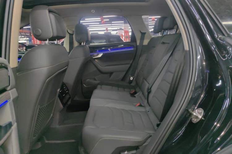 Used Volkswagen Touareg 2020 2.0 TSI RuiShang Edition China VI Standard
