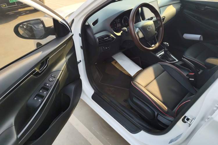 Used Hyundai Celesta 2020 1.6L Automatic GL Enjoyable Edition