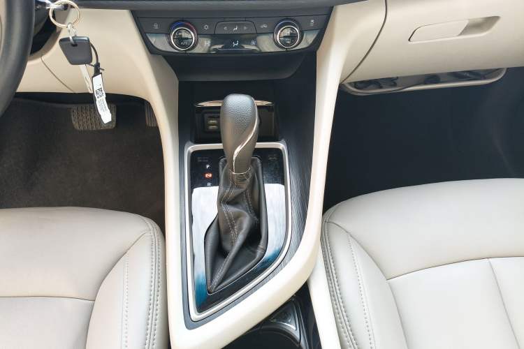 Used Buick GL6 2018 18T 6-Seater Elite Model
