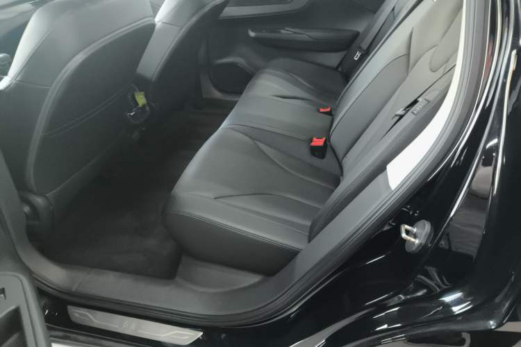 Used Hongqi E-QM5 2023 Revised Version Basic Travel Edition
