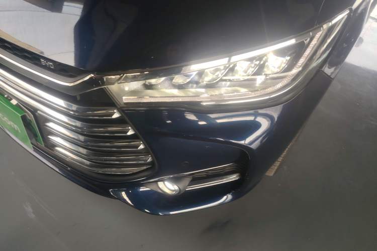Used BYD Song MAX New Energy 2019 DM 1.5T Smart Connect Zhiyao Model 6 Seats China VI Standard
