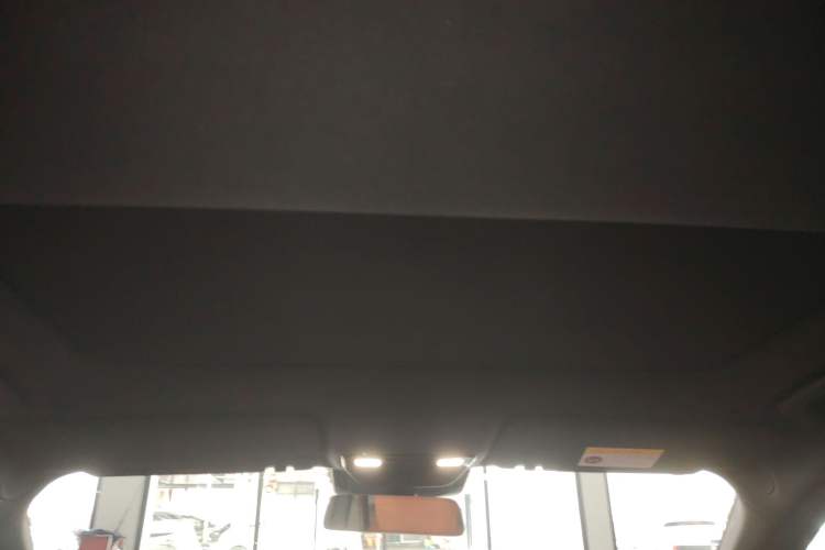 Used Li Auto L8 2023 Pro Model
