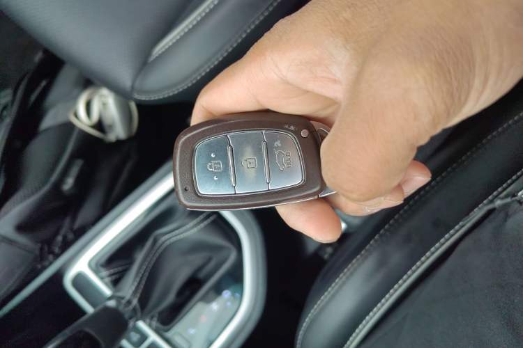 Used Hyundai ix25 2017 1.6L Automatic Smart Version
