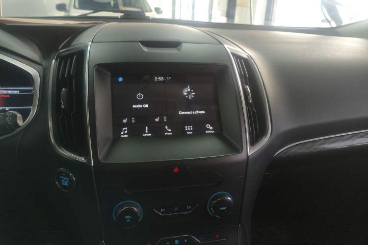 Used Ford Edge 2016 EcoBoost 245 Two-Wheel-Drive Titanium 7-Seater
