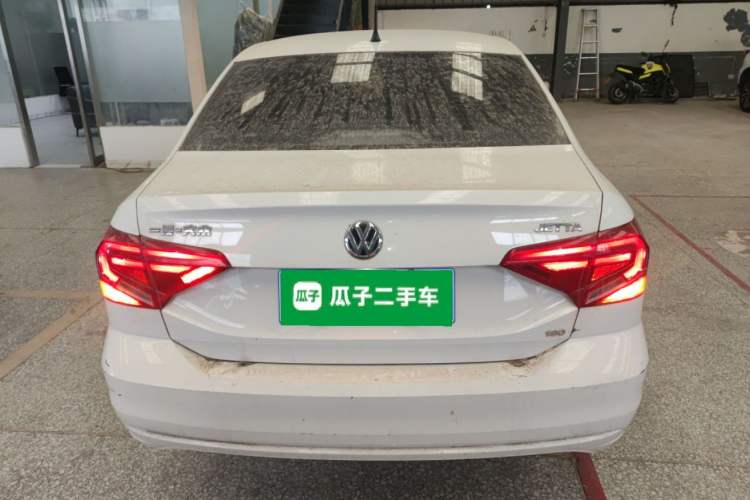 Used Volkswagen Jetta 2017 1.5L Manual Fashion Edition