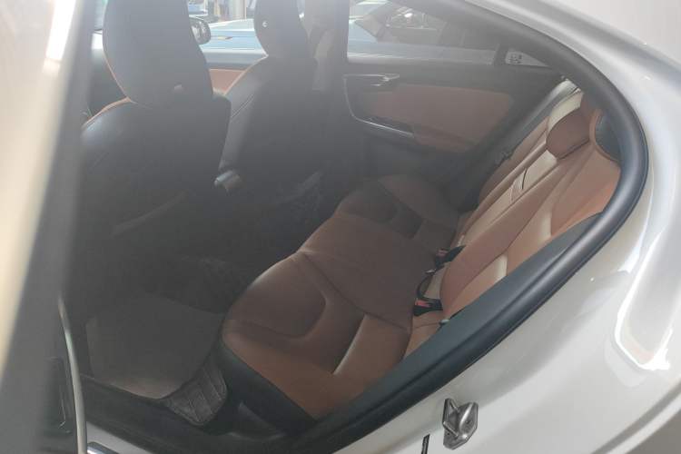 Used Volvo S60 2017 S60L T4 Smart Range Edition