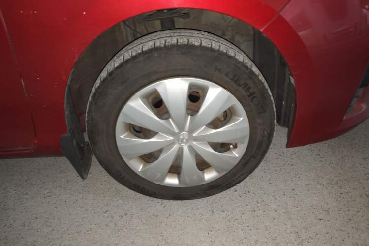 Used Toyota YARiS L 2015 1.5E Automatic Charm Edition
