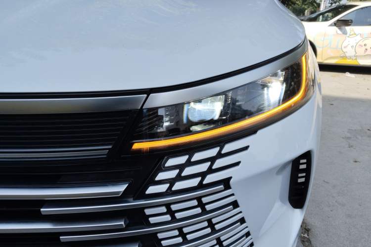 Used BYD Destroyer 05 2024 HONOR Edition DM-i 55KM Luxury Model
