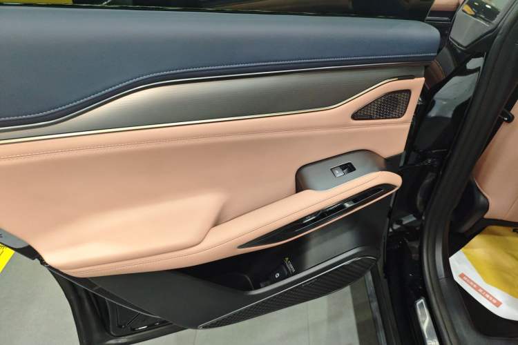 Used BYD Song L EV 2025 Intelligent Driving Version 662 km LiDAR Excellence Edition
