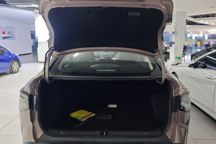 Used Toyota bZ3 2023 616 km Long-Range Premium
