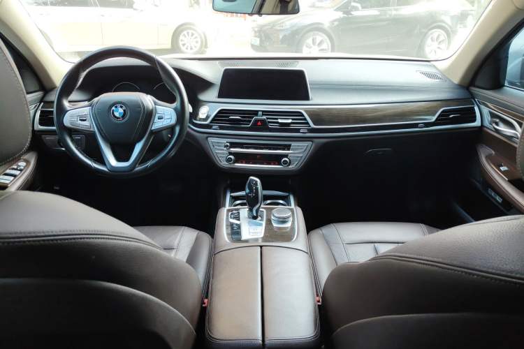 Used BMW 7 Series 2018 730Li Leading Model Excellence Package
