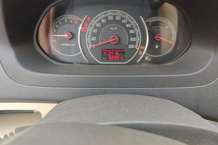 Used Wuling Zhengcheng 2015 1.8L Luxury Model LJ479QE2
