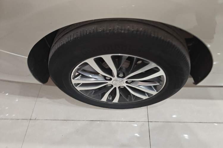 Used Buick GL8 2023 ES Lu Zun Comfort Model

