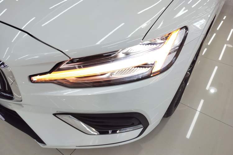 Used Volvo S60 2022 B4 Zhiyi Luxury Edition
