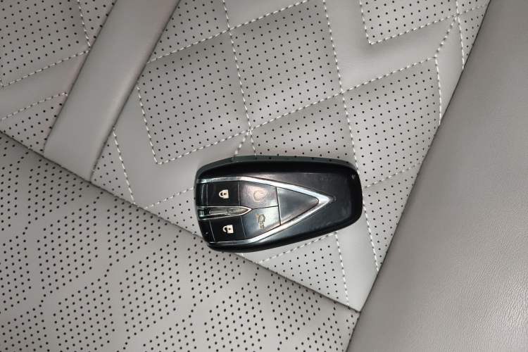 Used Changan UNI-K iDD 2022 Blue Whale iDD 130km 1.5T Excellence Model
