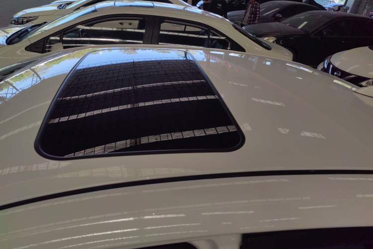 Used Toyota Corolla 2018 Dual-Engine 1.8L E-CVT Smart Edition
