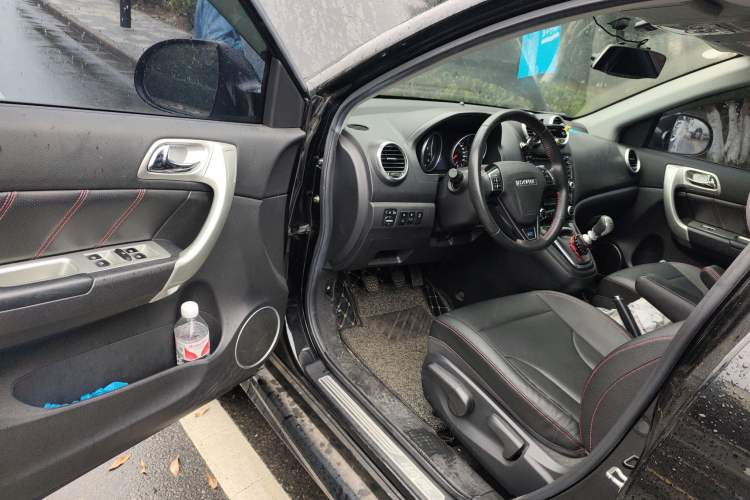 Used Haval H6 2016 Upgraded Model 1.5T Manual Two-Wheel Drive Elite Version