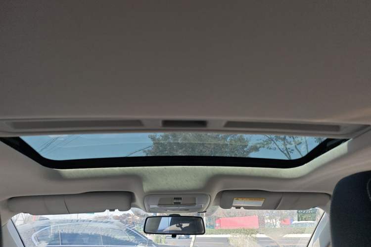 Used Roewe i6 2017 20T Manual Luxury Edition
