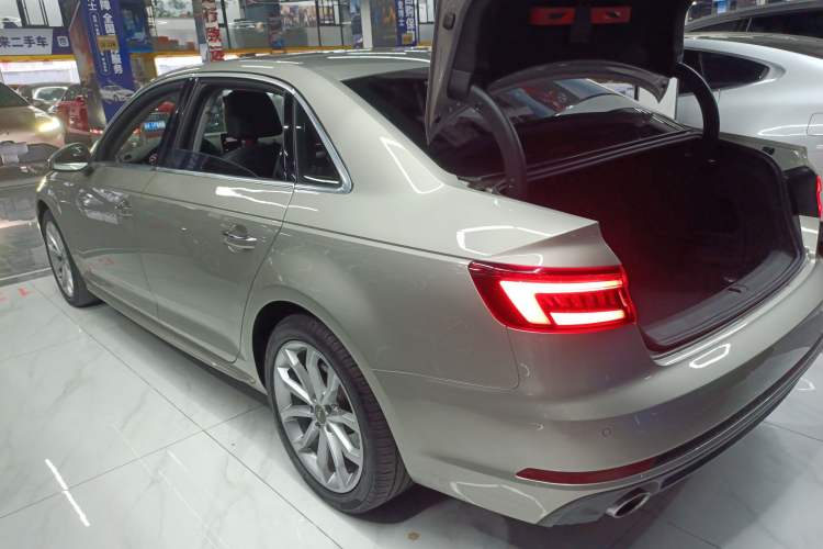 Used Audi A4L 2018 30th Anniversary Edition 40 TFSI Fashion Model