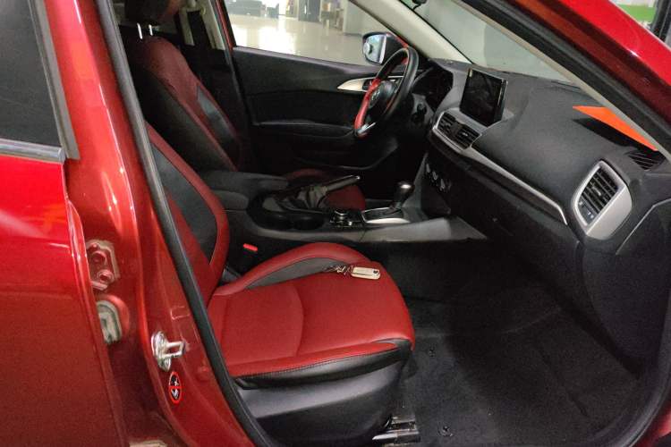 Used Mazda Mazda 3 Axela 2017 Sedan 1.5L Automatic Comfort Model Emission Standard China V