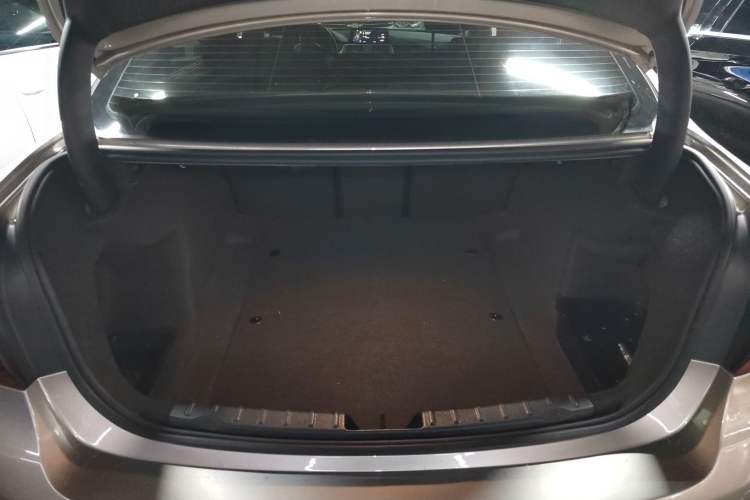 Used BMW 3 Series 2017 320Li Fashion Model
