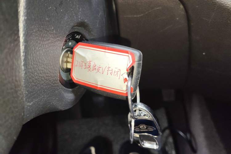 Used Wuling Hongguang V 2021 1.5L Jingqu Edition Enclosed-Window Vehicle LAR
