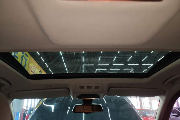 Used BMW 5 Series 2014 525Li Leading Model