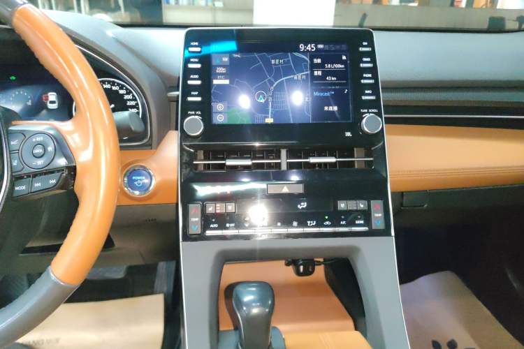 Used Toyota Avalon 2019 Dual-Engine 2.5L Limited Flagship Edition China VI Standard
