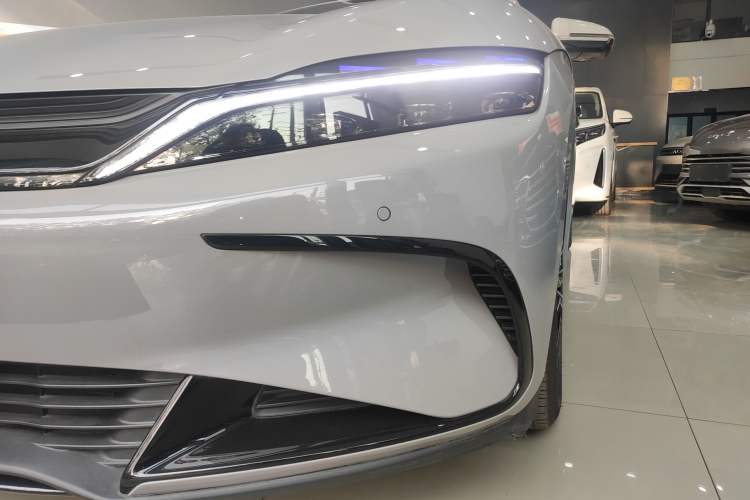 Used BYD Han 2025 EV with 701 km of Laser Radar-Enabled Intelligent Driving