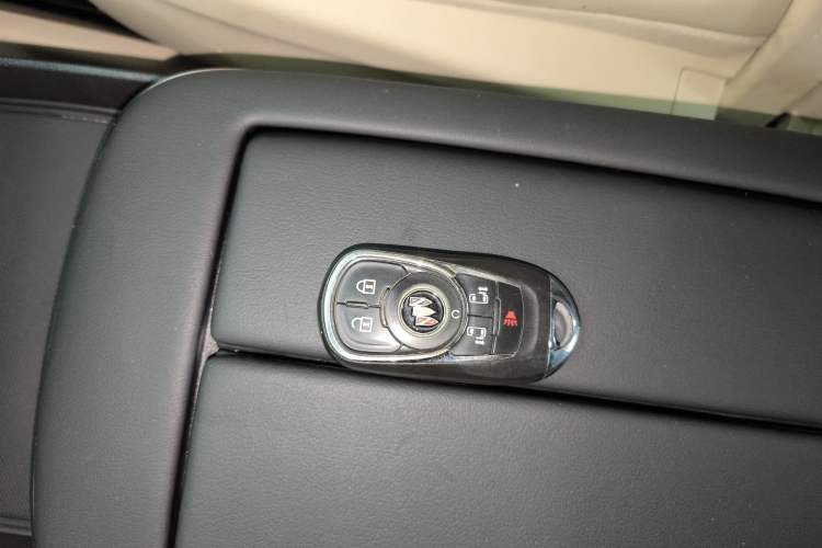 Used Buick GL8 2023 ES Lu Zun Deluxe Model
