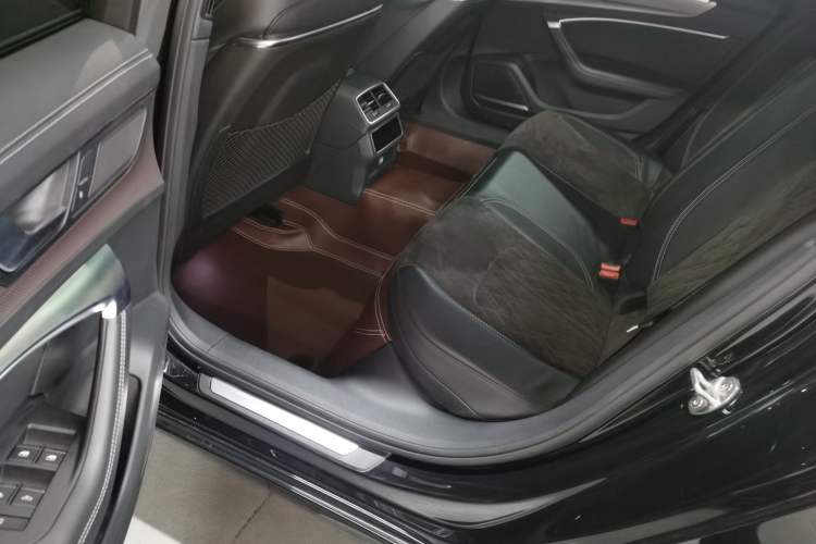 TDK.VehicleDetails.img