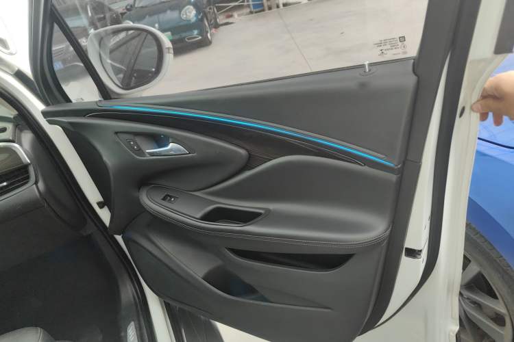 Used Buick Envision 2018 20T Two-Wheel-Drive Elite Model
