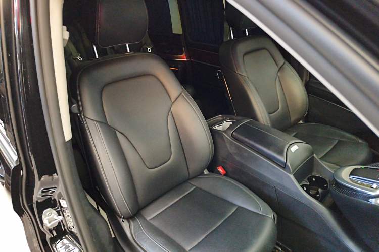 Used Mercedes-Benz V-Class 2021 V 260 L Long-wheelbase Luxury Edition