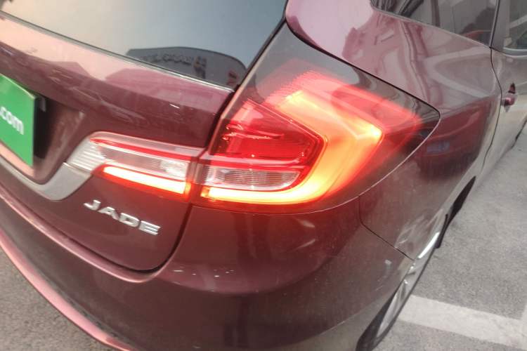 Used Honda Jade 2017 1.8L automatic Comfort version 5 seats
