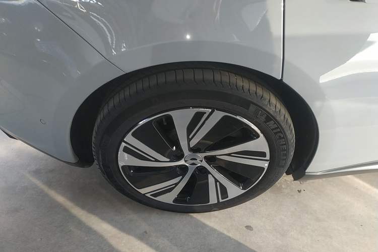 Used Nio ET5 2025 75 kWh