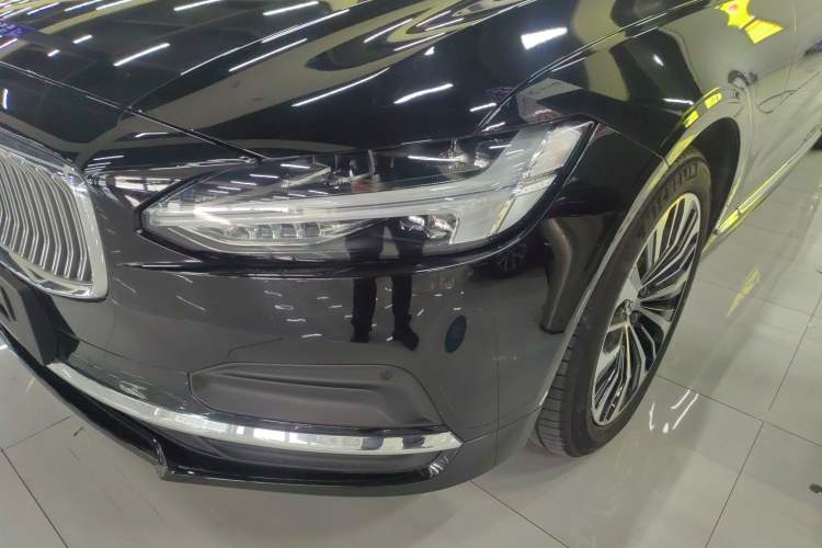 Used Volvo S90 2024 B5 Zhiyi Luxury Edition

