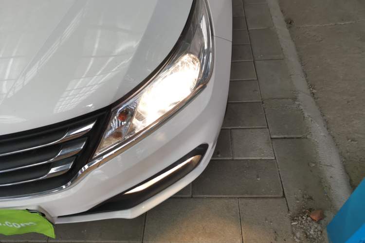 Used Baojun 310 2017 1.5L Automatic Fashion Model
