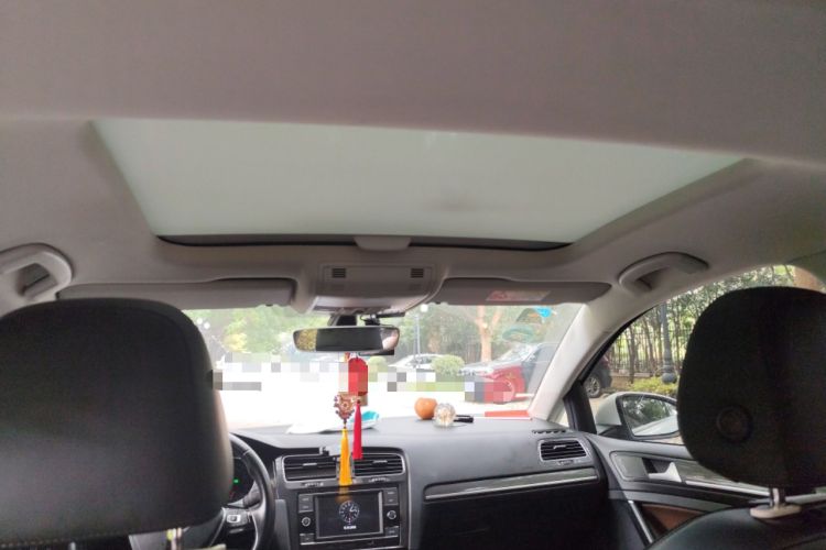 Used Volkswagen Golf 2018 230TSI Automatic Luxury Version
