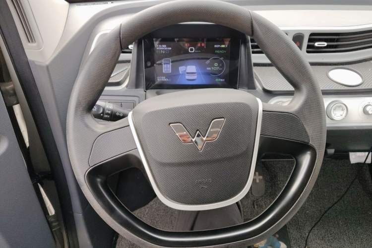 Used Wuling Hongguang MINIEV 2021 Macaron Premium Model – Lithium-NMC