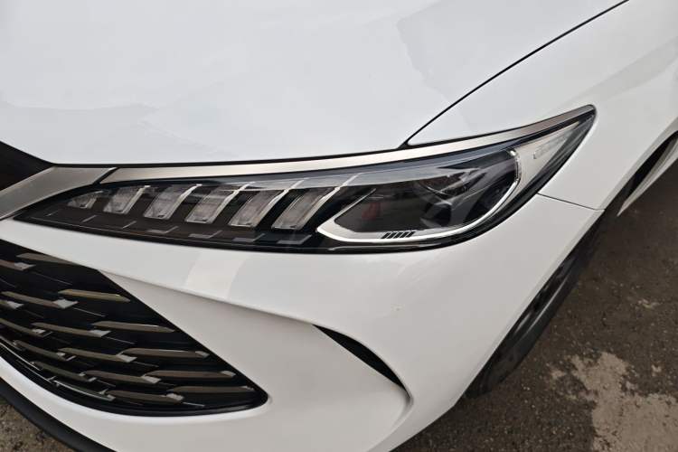 Used BYD Qin PLUS 2025 DM-i Smart Drive 55KM Leading Model
