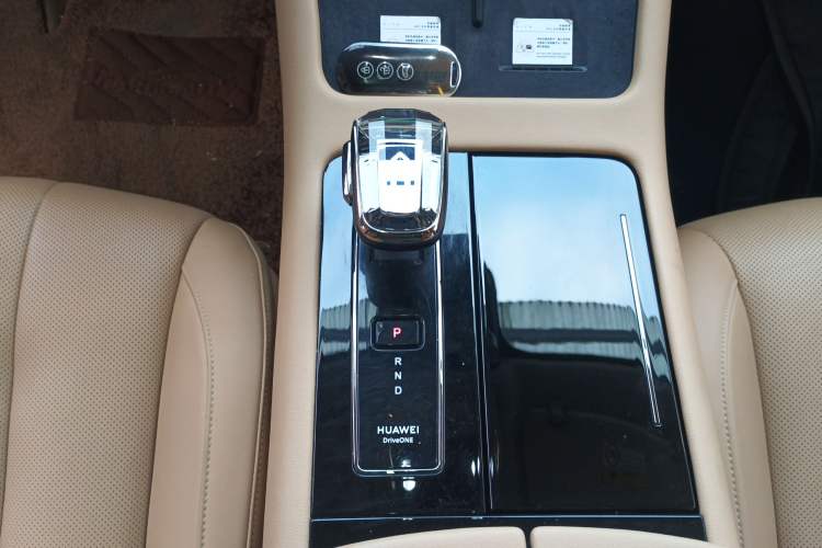 Used Hima AITO M7 2022 1.5T Four-Wheel Drive Flagship Edition
