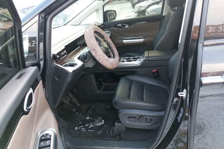 Used GAC Trumpchi Trumpchi E8 2024 Honor Series 2.0L Honor Edition
