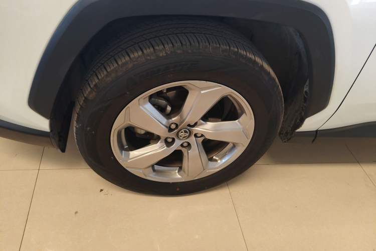 Used Toyota RAV4 2021 2.0L CVT Two-Wheel Drive Fashion Edition
