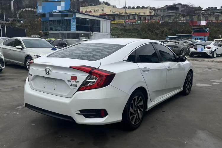 Used Honda Civic 2016 220TURBO CVT Luxury Edition
