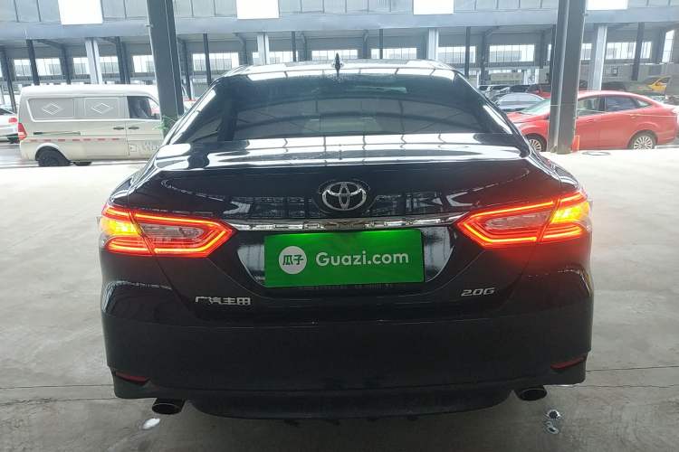 Used Toyota Camry 2021 2.0G Luxury Edition
