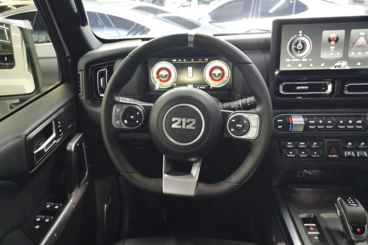 Used  T01 2024 2.0T Mechanic
