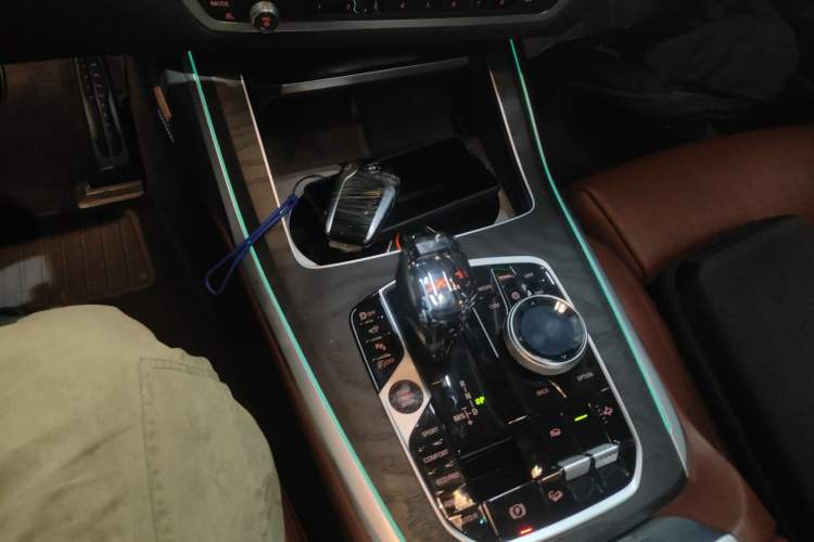 Used BMW X7 2020 xDrive40i Luxury M Sport Package