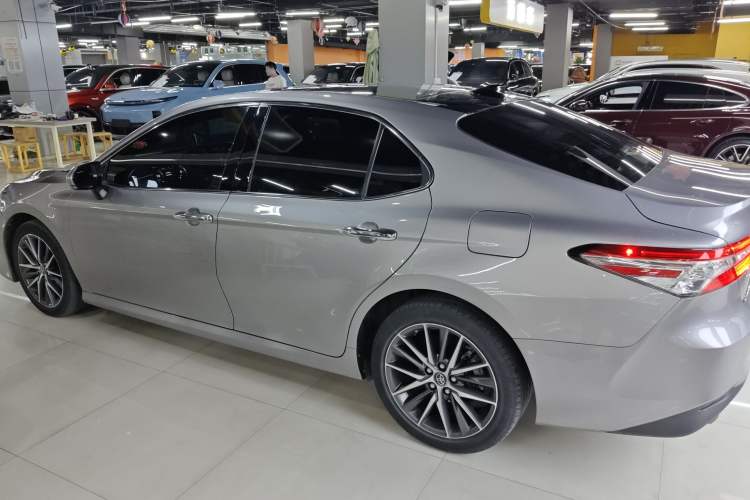 Used Toyota Camry 2021 2.5G Luxury Edition
