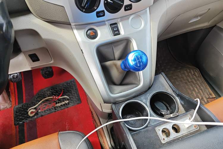 Used Nissan NV200 2014 1.6L Manual Luxury Model China V Standard