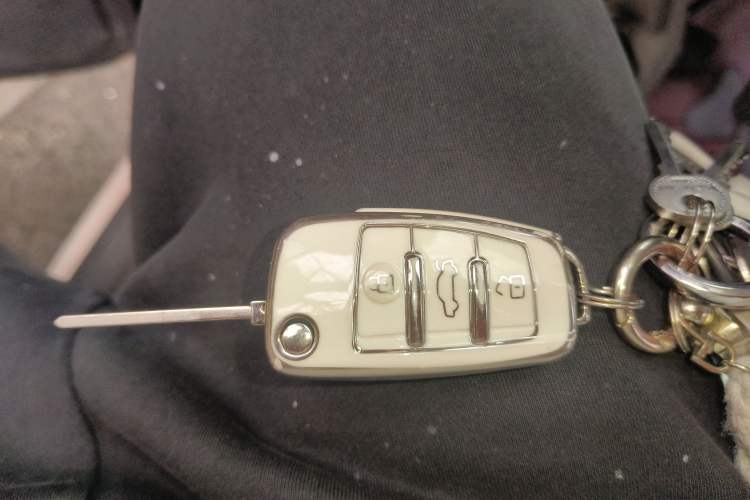 Used Chery QQ Ice Cream 2022 170km Sundae Phosphate Lithium-Ion
